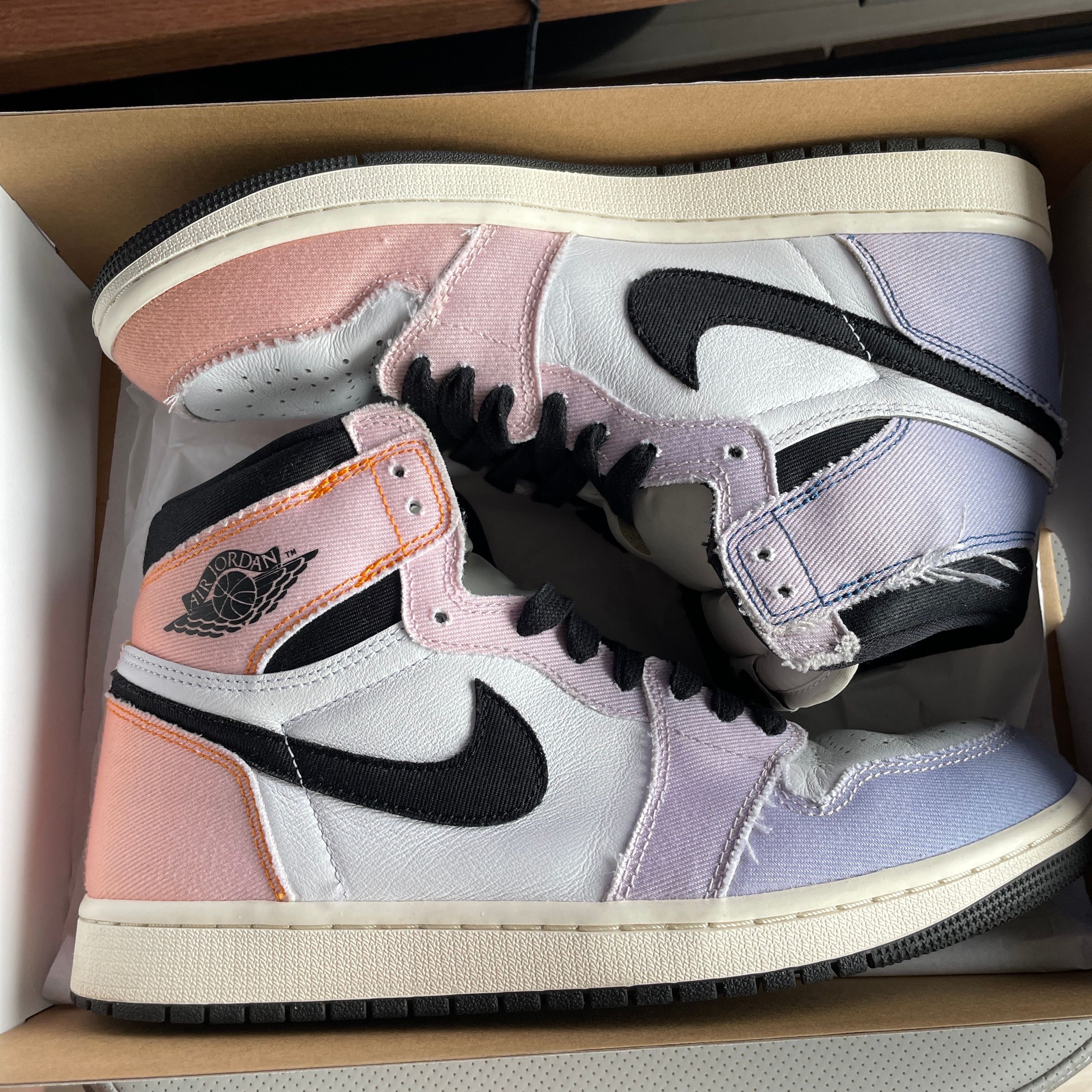 Nike  Air Jordan 1 High OG "Multi Color"