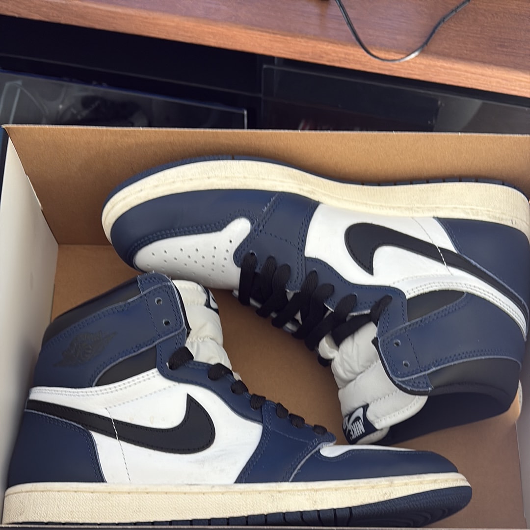 Nike Air Jordan 1 Retro High OG "Midnight Navy"