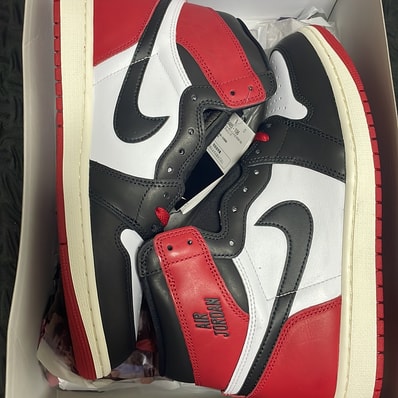 Nike Air Jordan 1 Retro High OG "Black Toe Reimagined"