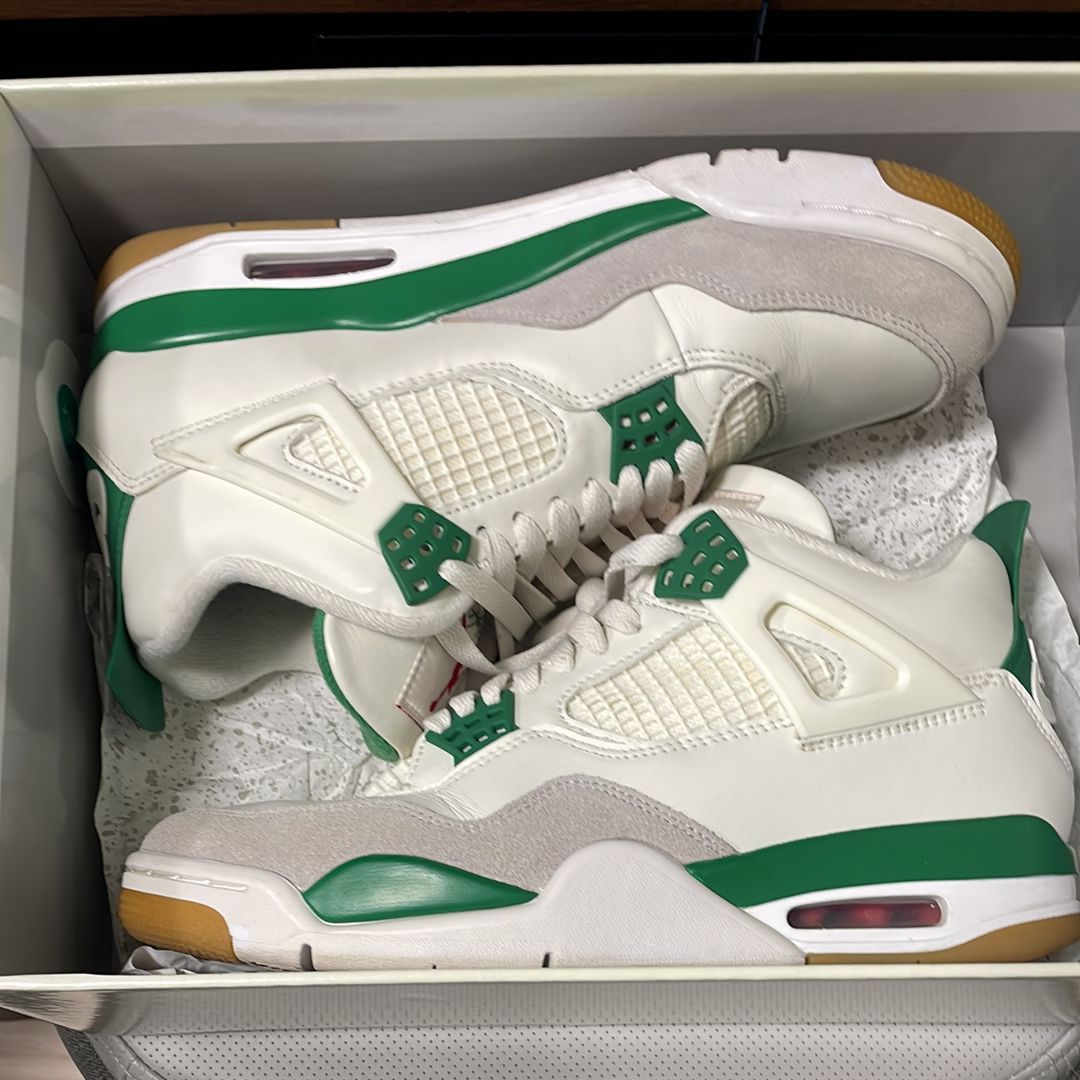 Nike SB × Air Jordan 4 Retro SP "Pine Green"