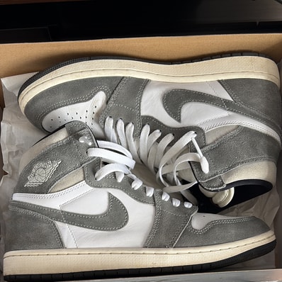 Nike Air Jordan 1 Retro High OG "Black and Smoke Grey"