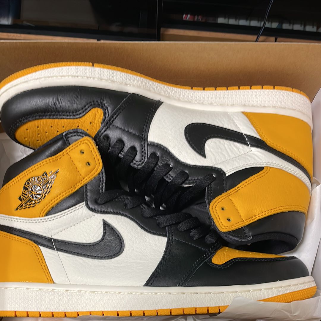 Nike Air Jordan 1 Retro High OG "Taxi"