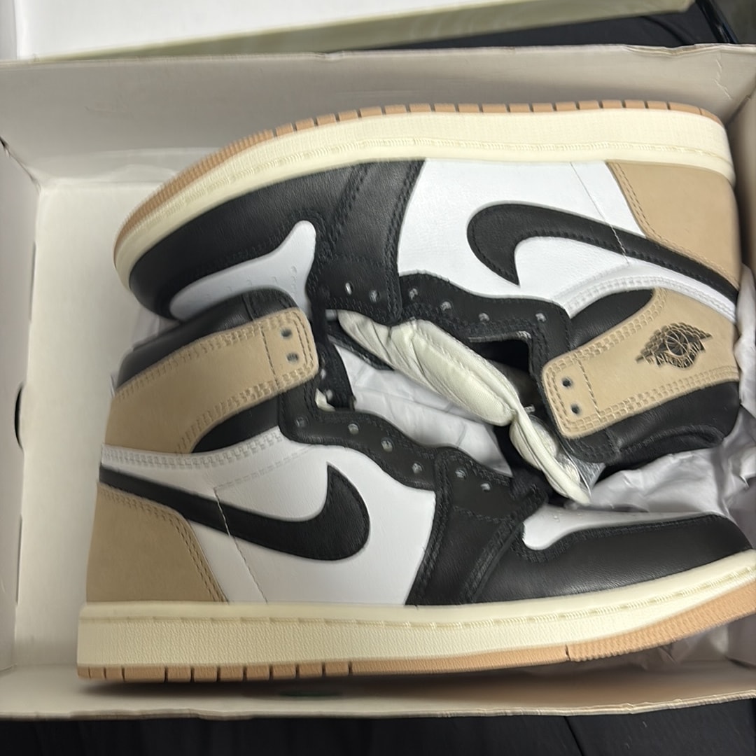 Nike Women's Air Jordan 1 Retro High OG 