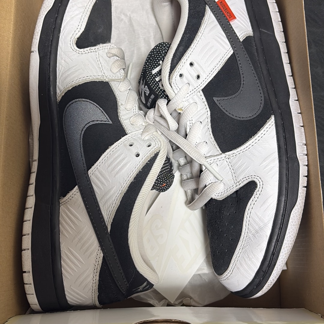 TIGHTBOOTH × Nike SB Dunk Low Pro QS "Black and White"