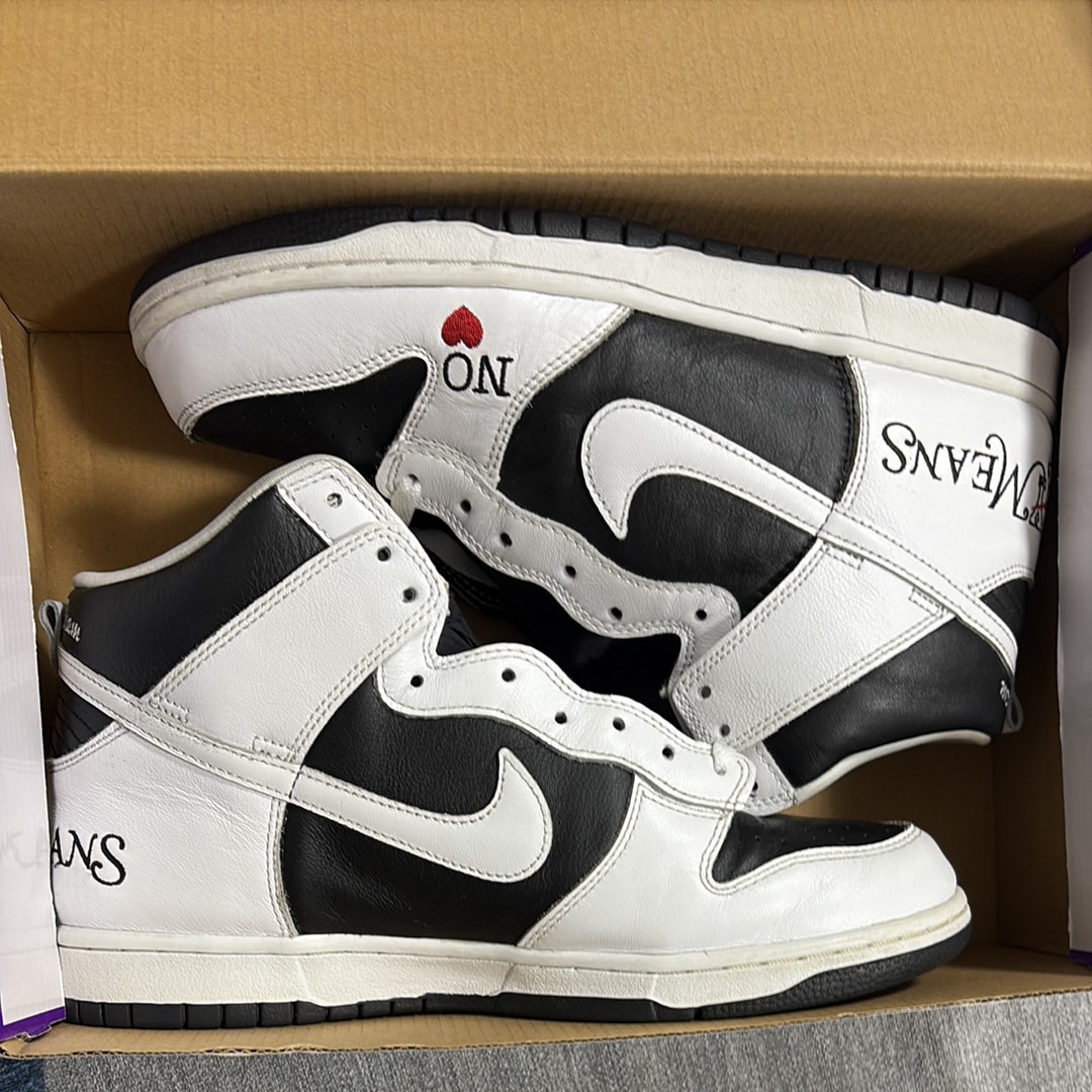 Supreme × Nike SB Dunk High By Any Means "White Black"