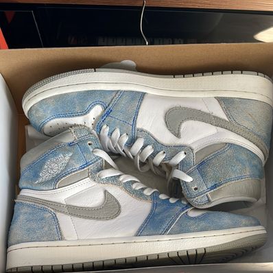 Nike Air Jordan 1 High OG "Hyper Royal"