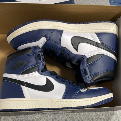 Nike Air Jordan 1 Retro High OG "Midnight Navy"