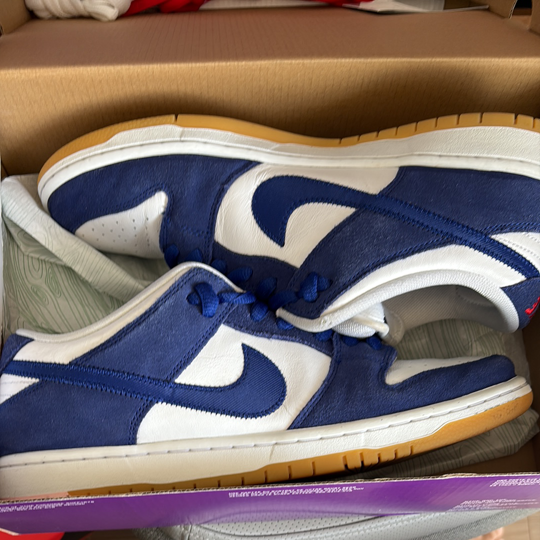 Nike SB Dunk Low "Los Angeles Dodgers/Deep Royal Blue"