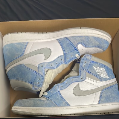 Nike Air Jordan 1 High OG "Hyper Royal"