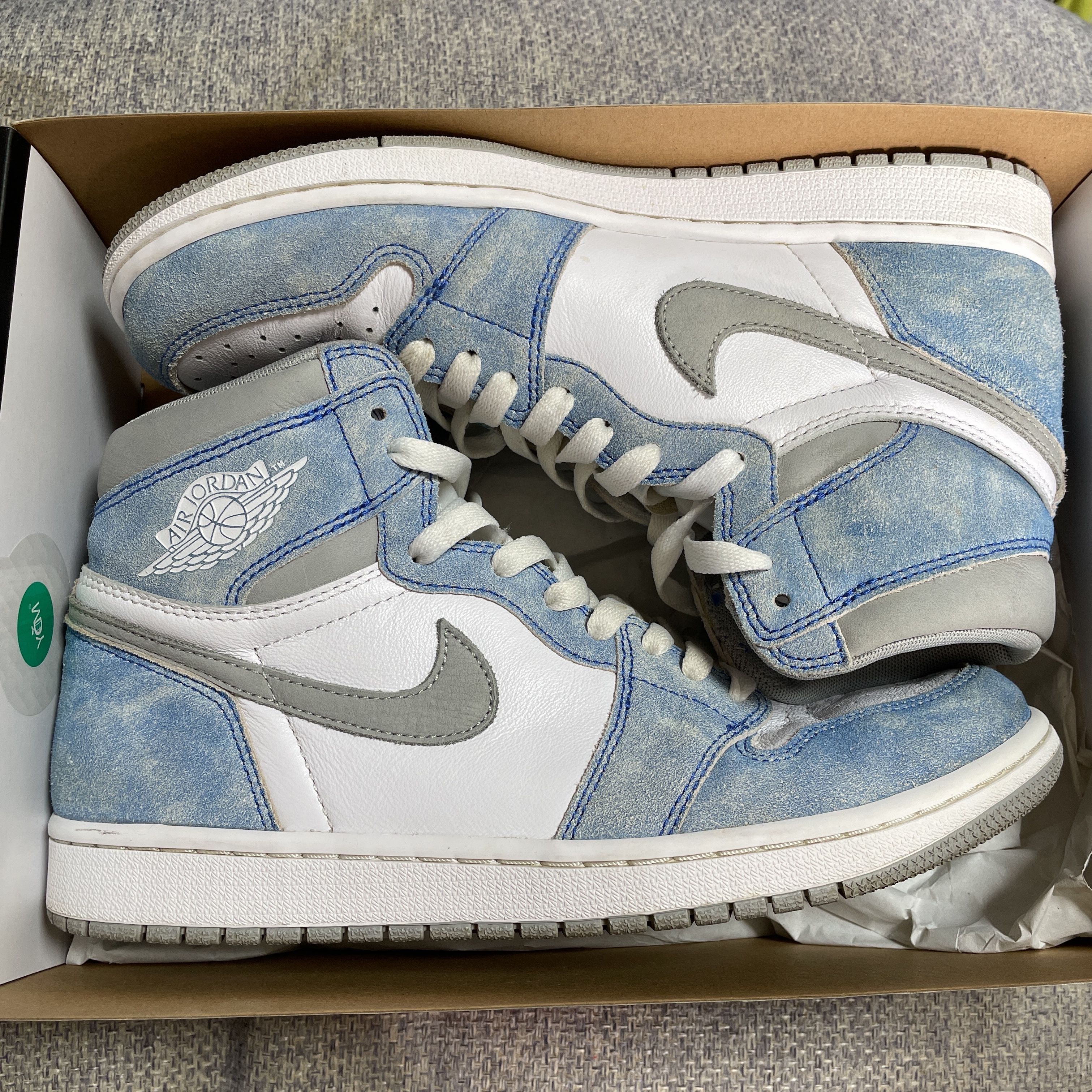 Nike Air Jordan 1 High OG "Hyper Royal"