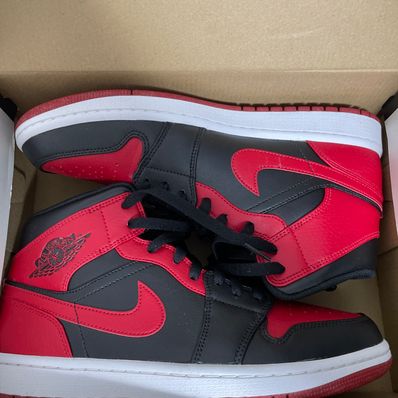 Nike Air Jordan 1 Mid "Bred"