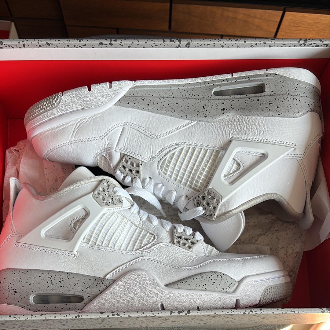 Nike Air Jordan 4 "Tech White"  