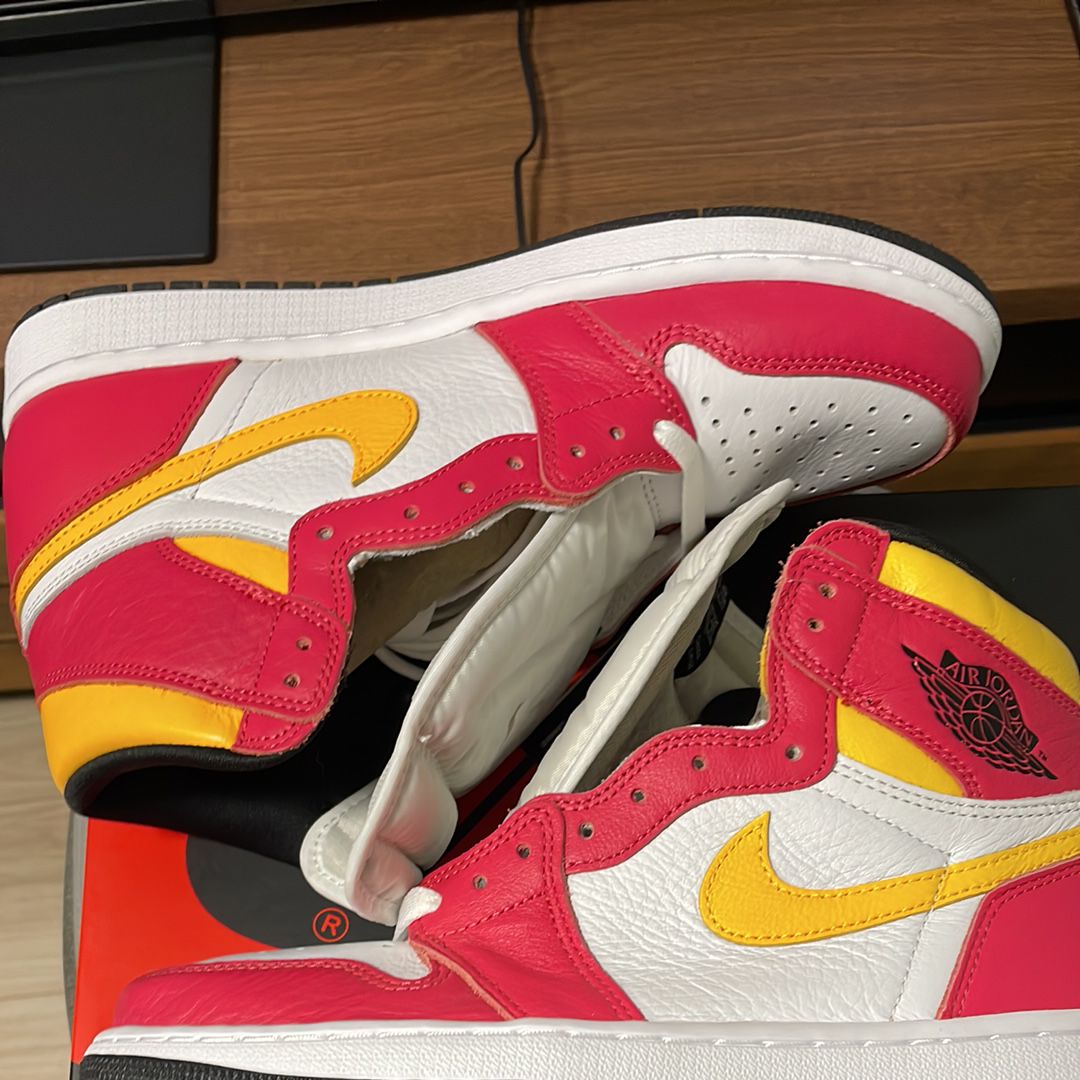 Nike Air Jordan 1 High OG "Light Fusion Red"