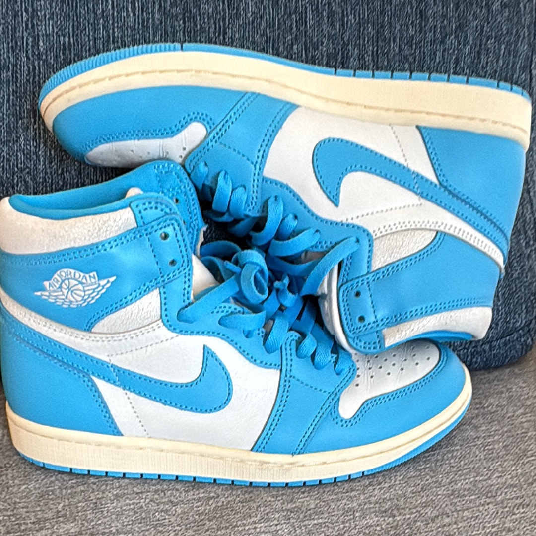 ナイキ エアジョーダン1 レトロ ハイ OG "UNC リイマジンド"