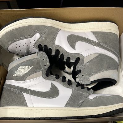 Nike Air Jordan 1 Retro High OG "Black and Smoke Grey"