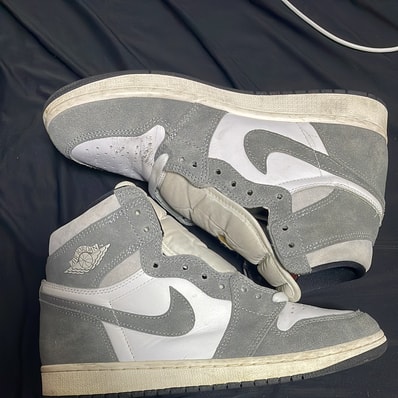 Nike Air Jordan 1 Retro High OG "Black and Smoke Grey"