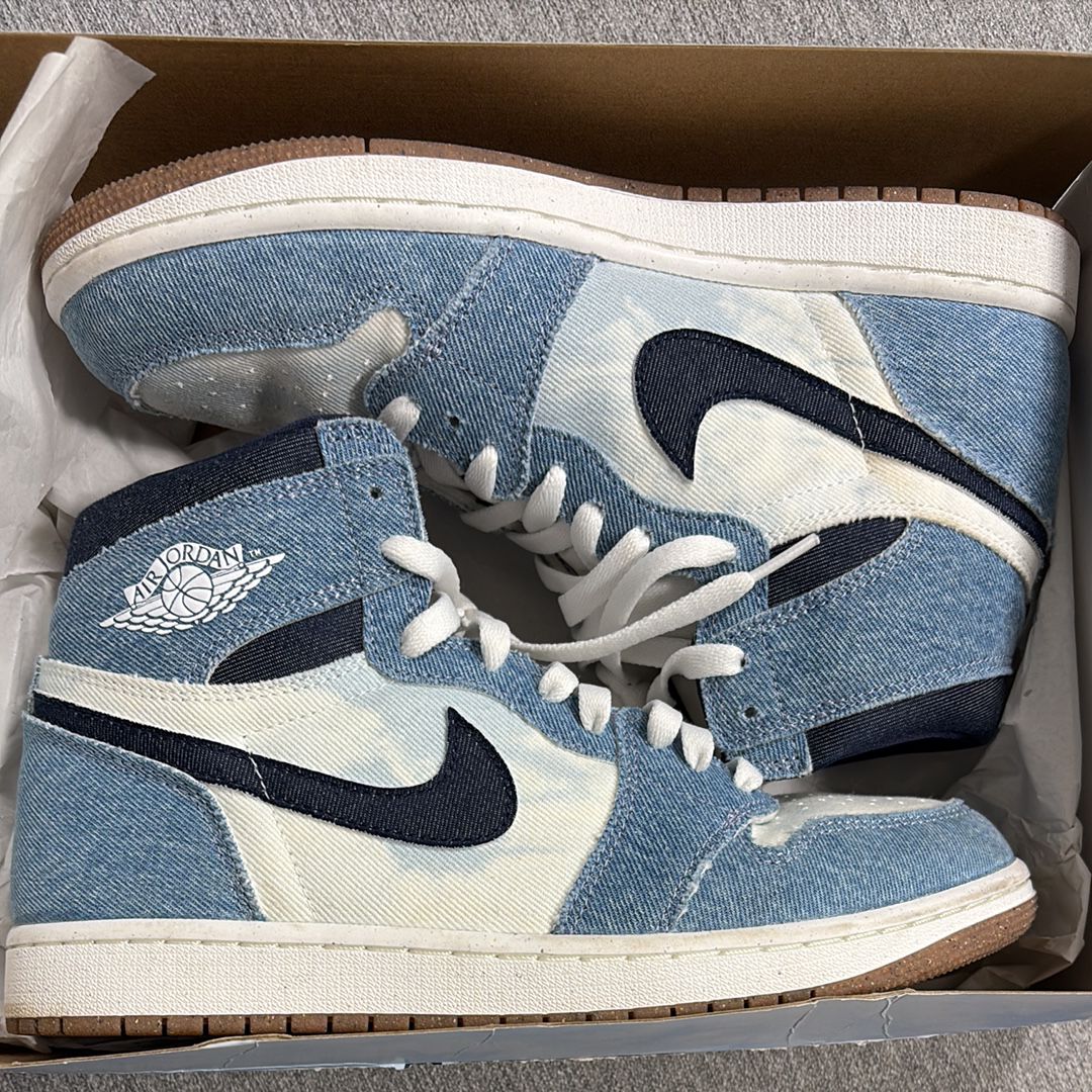 Nike Air Jordan 1 Retro High OG "Denim"