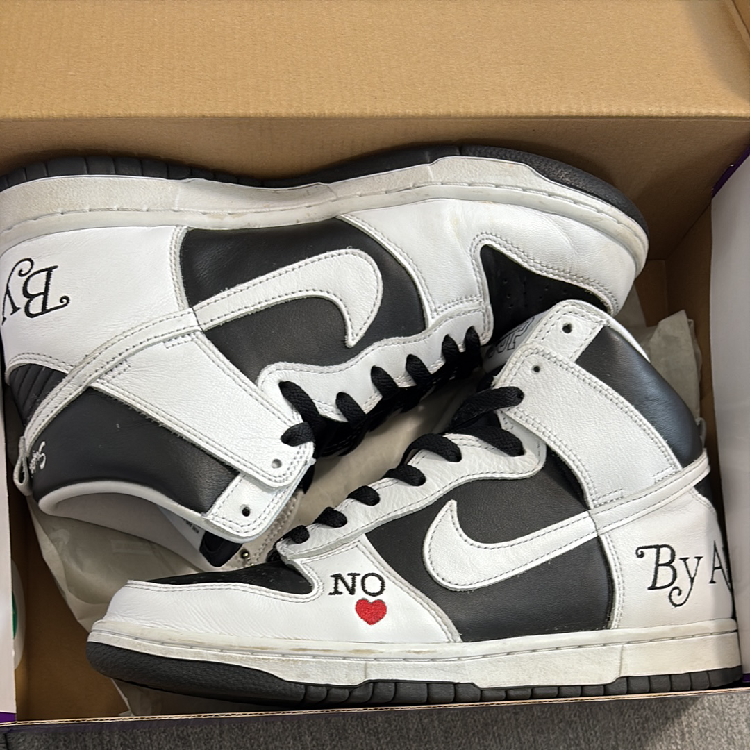 Supreme × Nike SB Dunk High By Any Means "White Black"