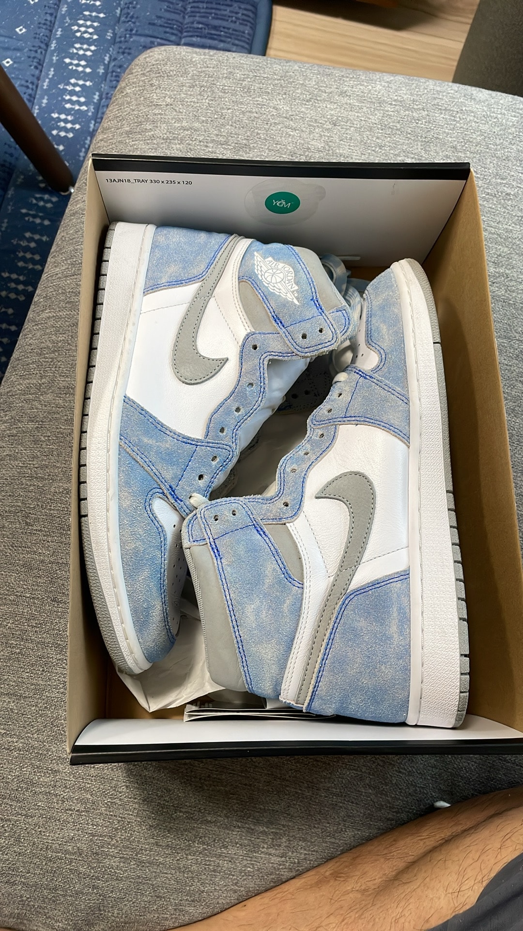 Nike Air Jordan 1 High OG "Hyper Royal"