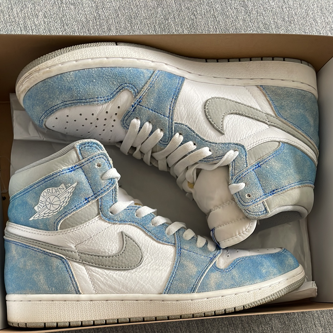 Nike Air Jordan 1 High OG "Hyper Royal"