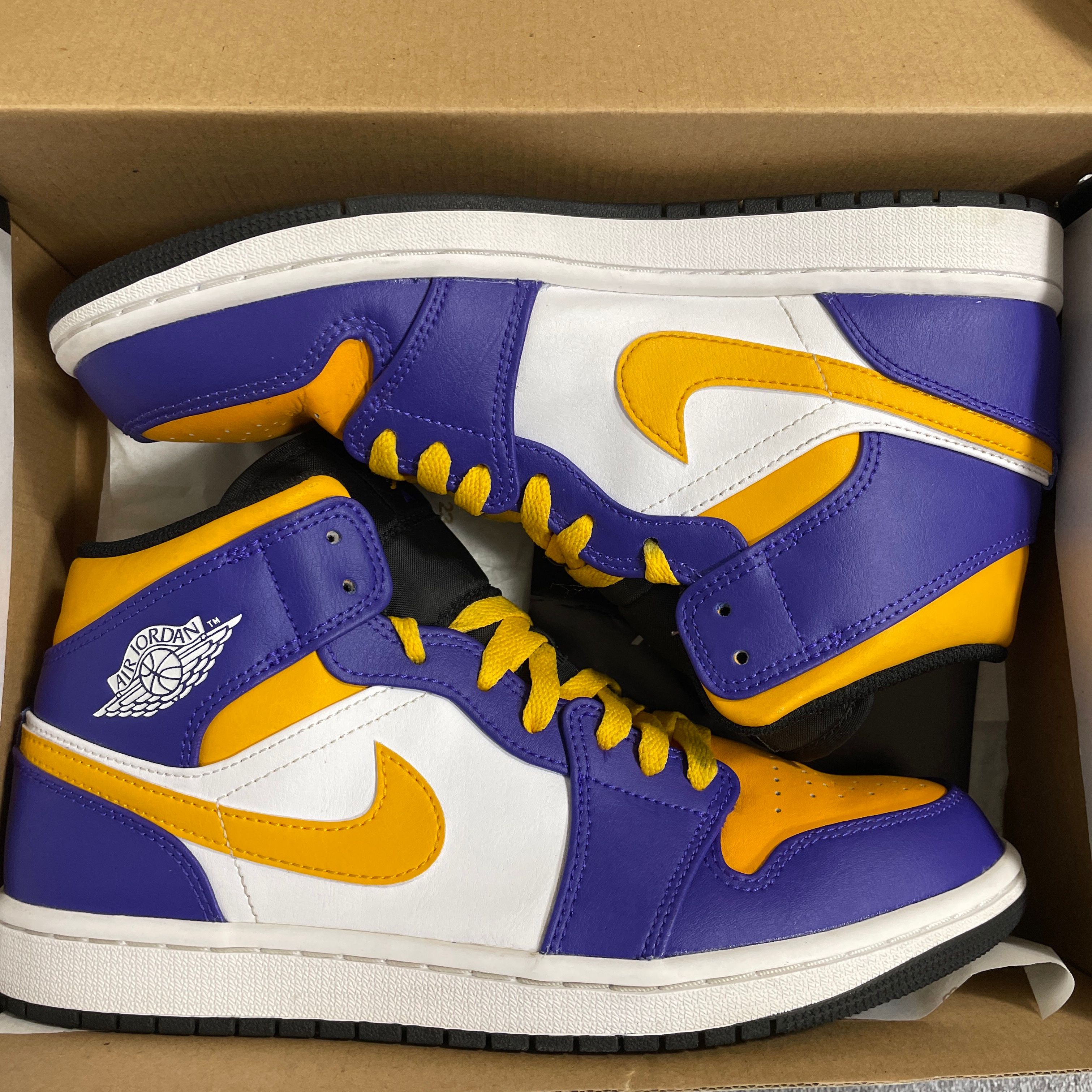 Nike Air Jordan 1 Mid "Lakers"