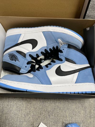 Nike Air Jordan 1 High OG "University Blue"