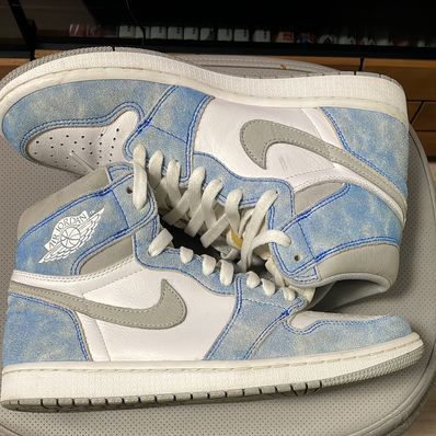 Nike Air Jordan 1 High OG "Hyper Royal"