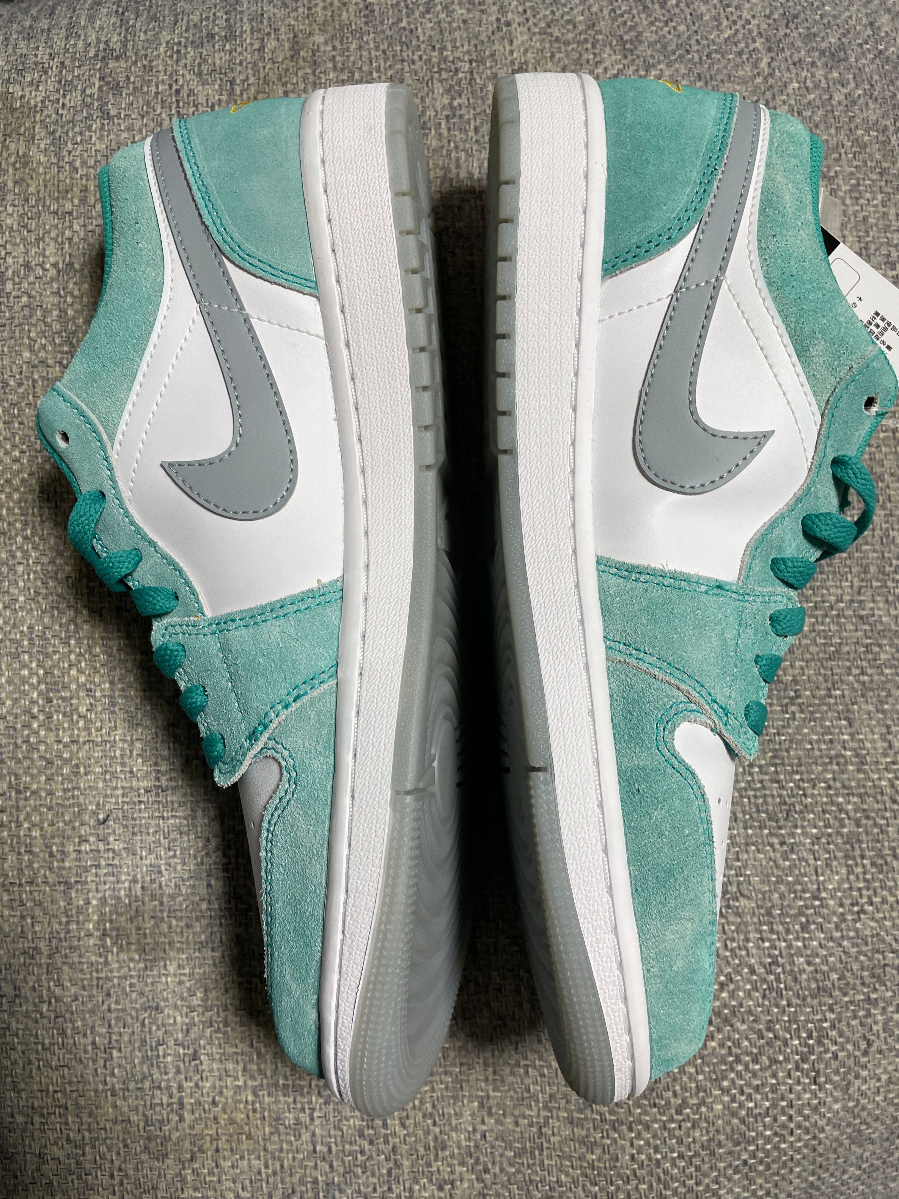 Nike Air Jordan 1 Low SE "New Emerald"
