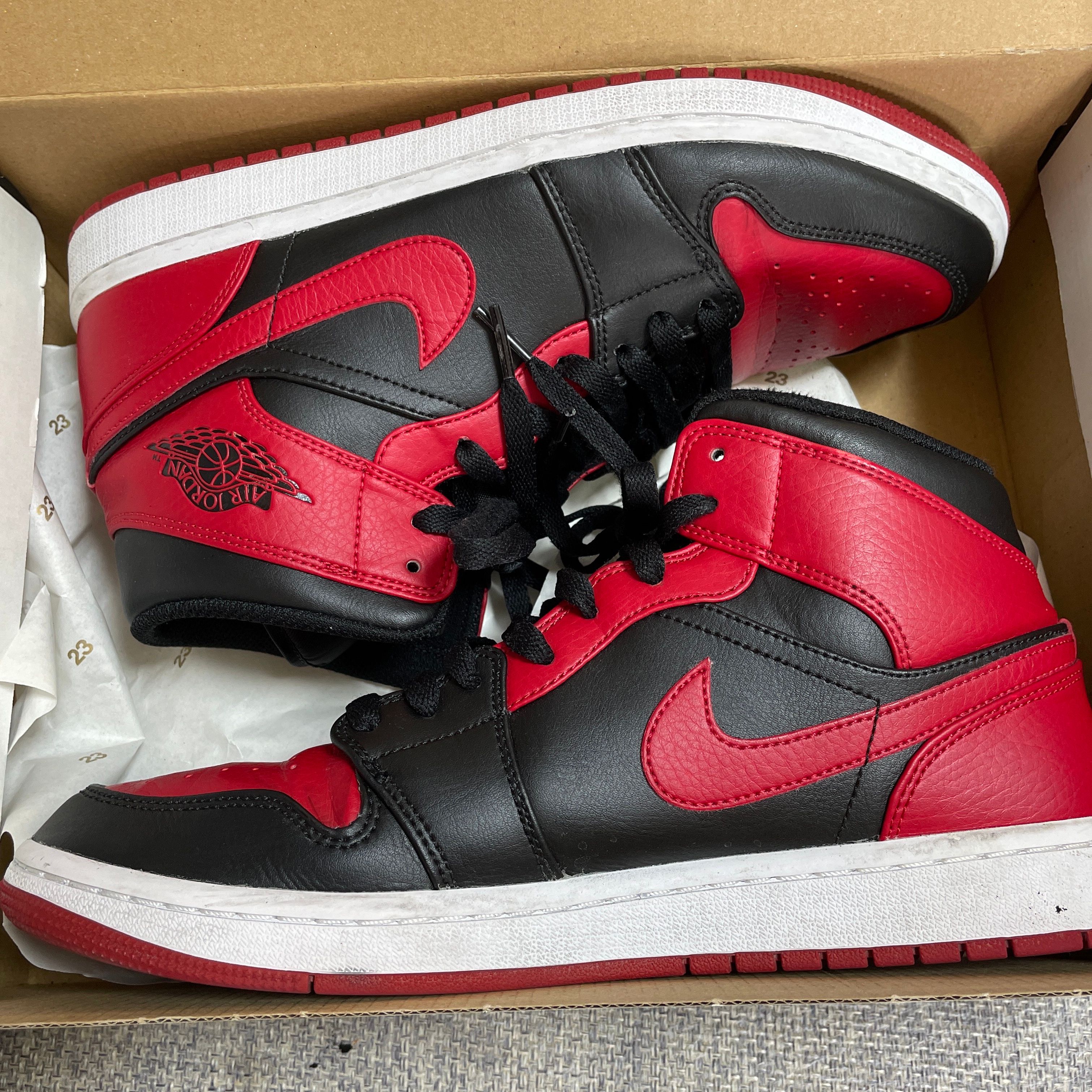 Nike Air Jordan 1 Mid "Bred"