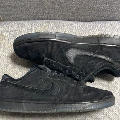 UNDEFEATED × Nike Dunk Low SP "5 ON IT"