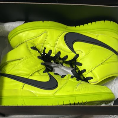 AMBUSH × NIKE DUNK HIGH "FLASH LIME"