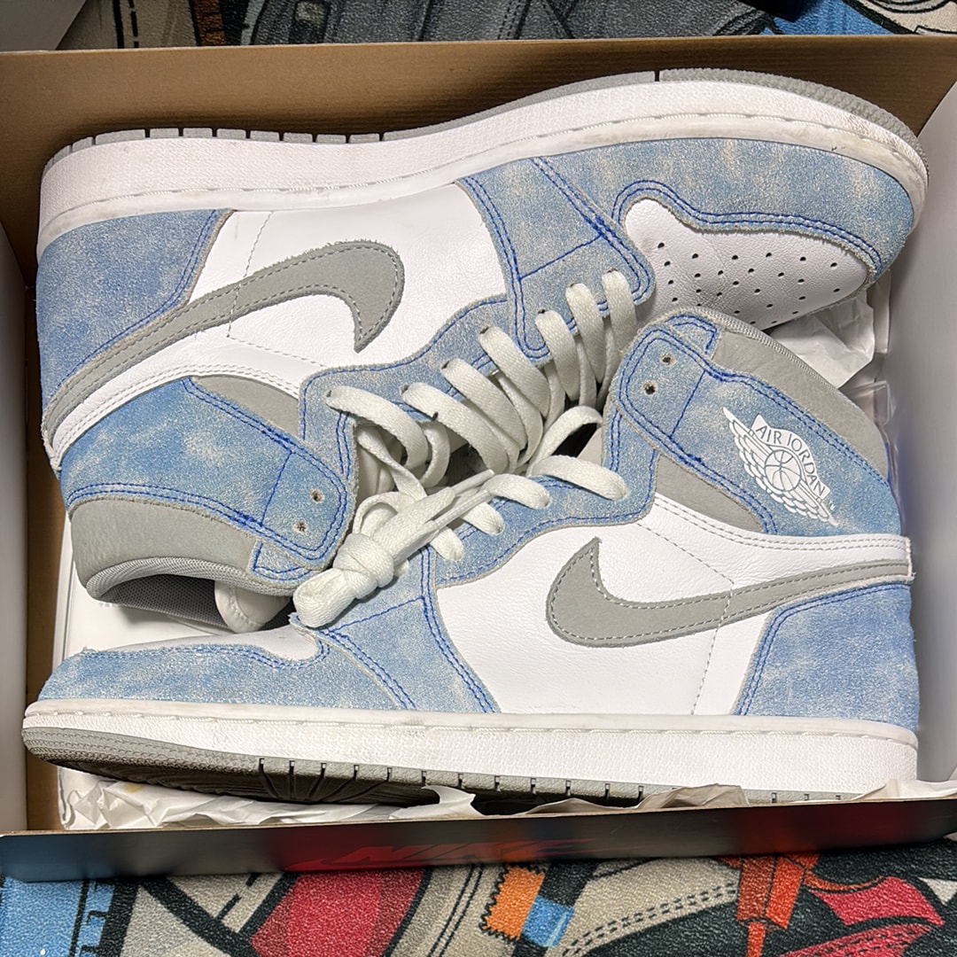 Nike Air Jordan 1 High OG "Hyper Royal"