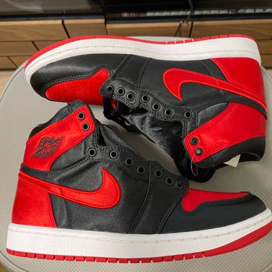 Nike Women's Air Jordan 1 Retro High OG "Satin Bred"