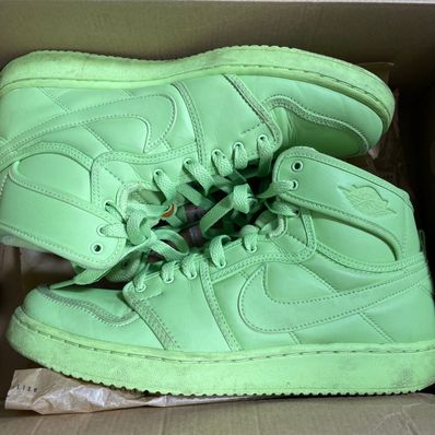 Billie Eilish × Nike Women's Air Jordan 1 High KO "Volt"