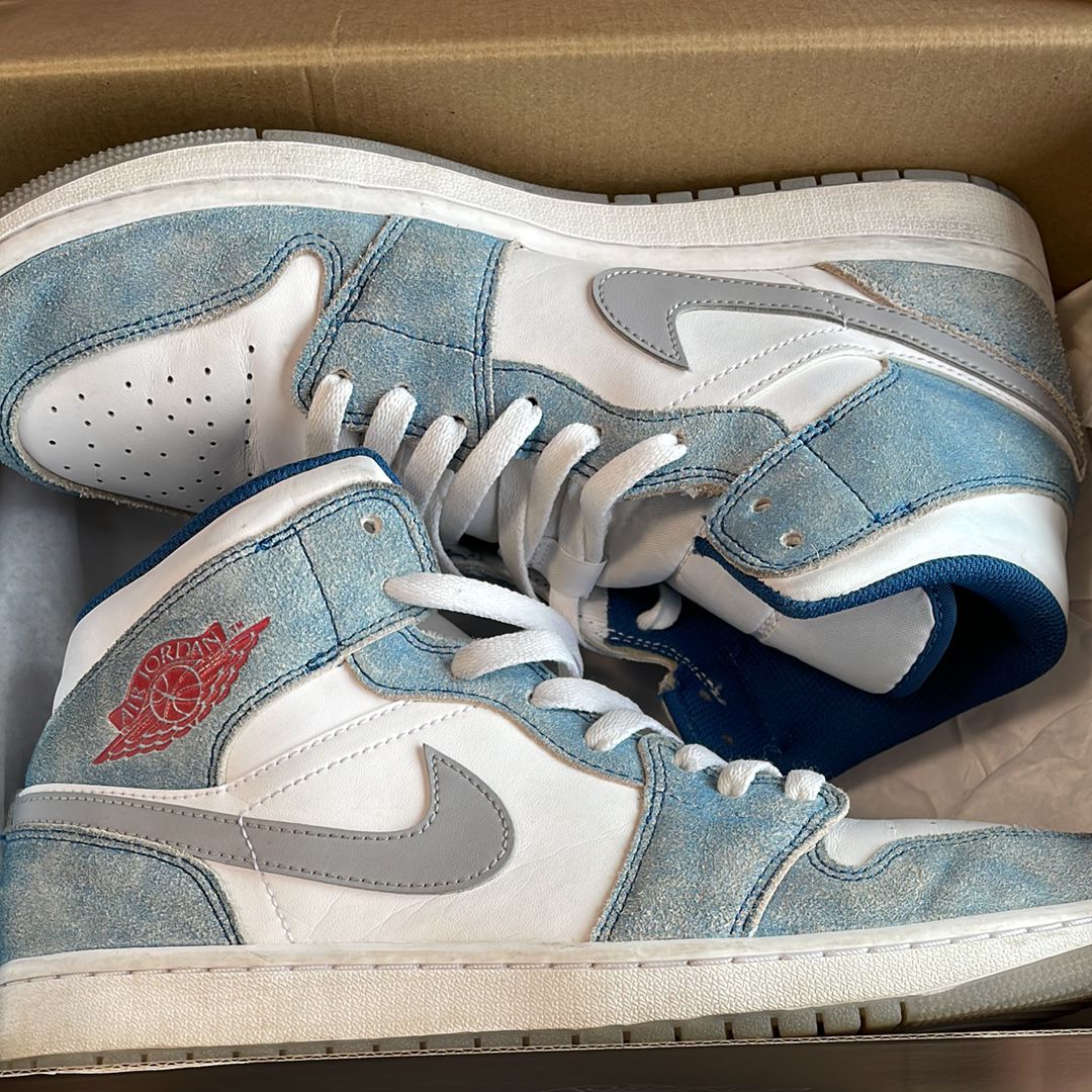 Nike Air Jordan 1 Mid SE "White/Hyper Royal/Red"