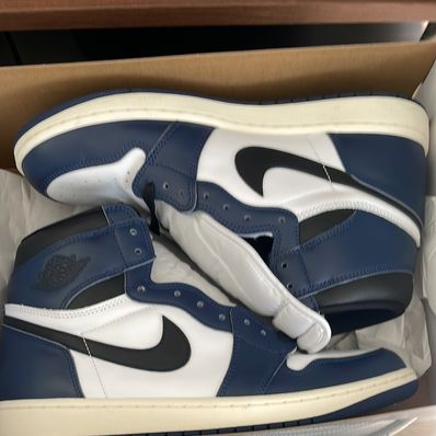 Nike Air Jordan 1 Retro High OG "Midnight Navy"