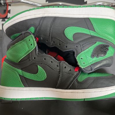 Nike Air Jordan 1 Retro High OG "Black/Pine Green" (2020)
