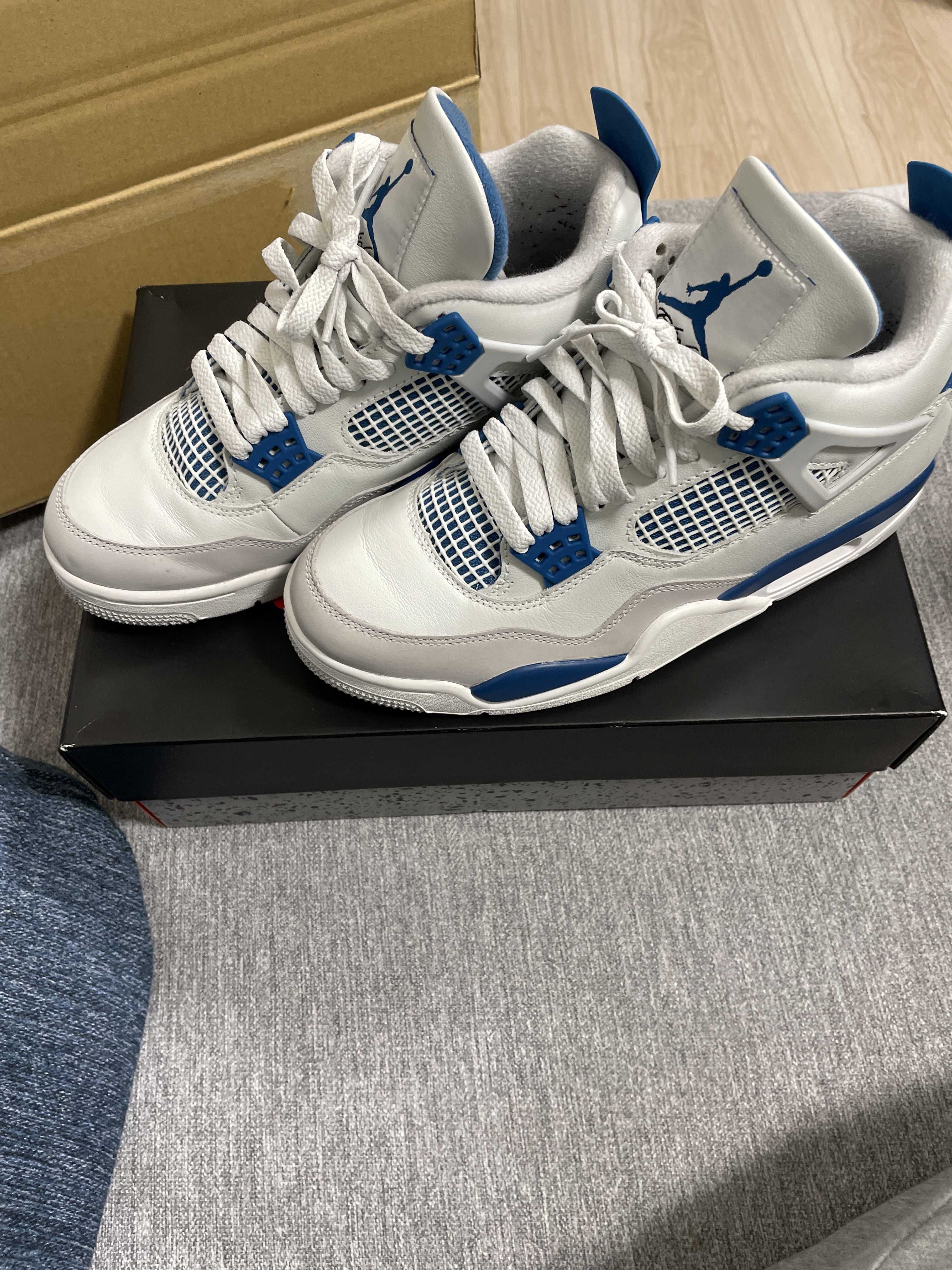 Nike Air Jordan 4 Retro "Industrial Blue"