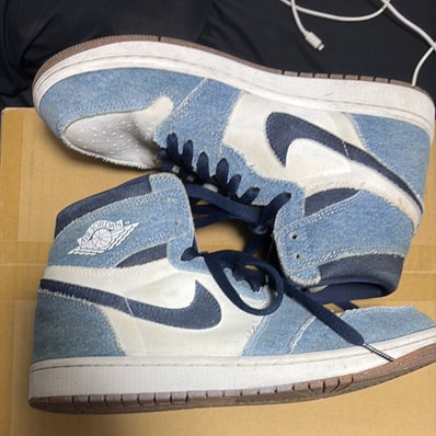 Nike Air Jordan 1 Retro High OG "Denim"