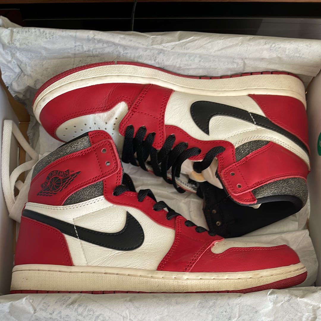 Nike Air Jordan 1 High OG "Lost & Found/Chicago"
