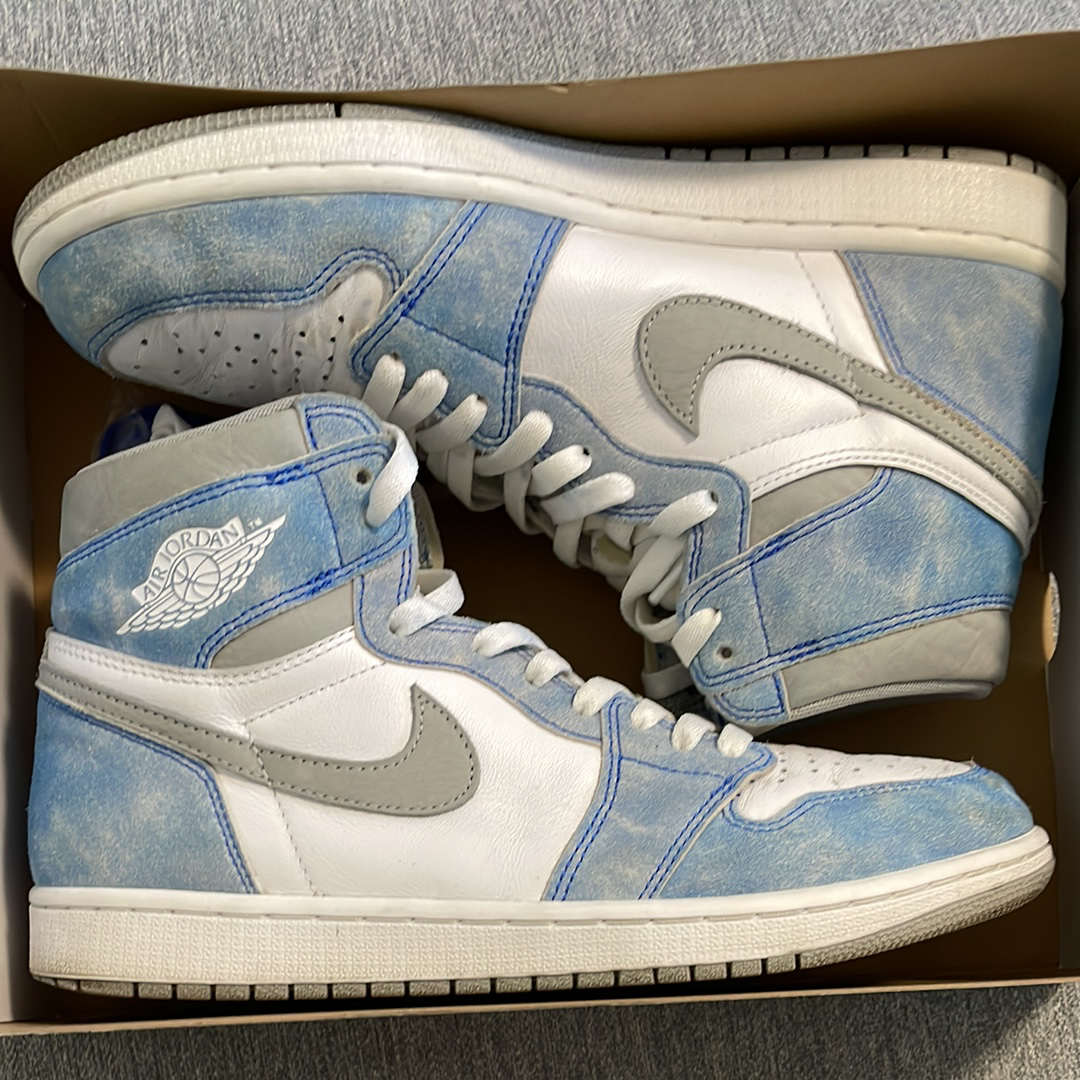 Nike Air Jordan 1 High OG "Hyper Royal"