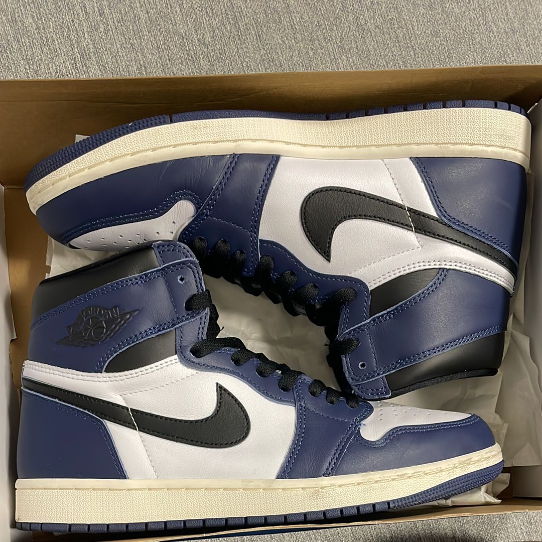Nike Air Jordan 1 Retro High OG "Midnight Navy"