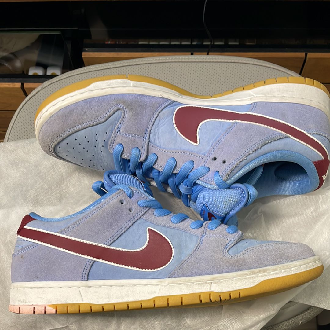 Nike SB Dunk Low Pro "Philadelphia Phillies/Valor Blue and Team Maroon"