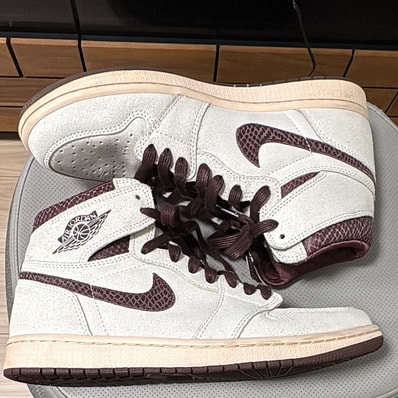 A Ma Maniere × Nike Air Jordan 1 Retro High OG "Sail and Burgundy"