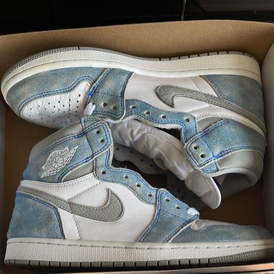 Nike Air Jordan 1 High OG "Hyper Royal"