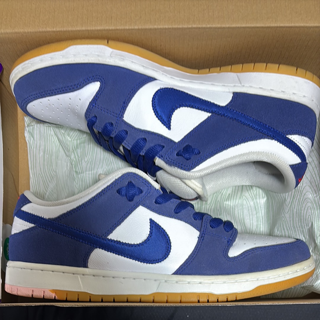 Nike SB Dunk Low "Los Angeles Dodgers/Deep Royal Blue"