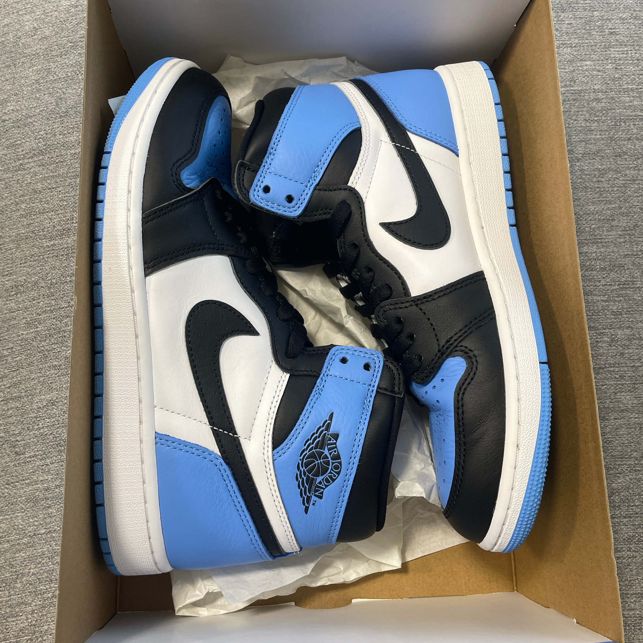 Nike Air Jordan 1 Retro High OG "University Blue/UNC Toe"