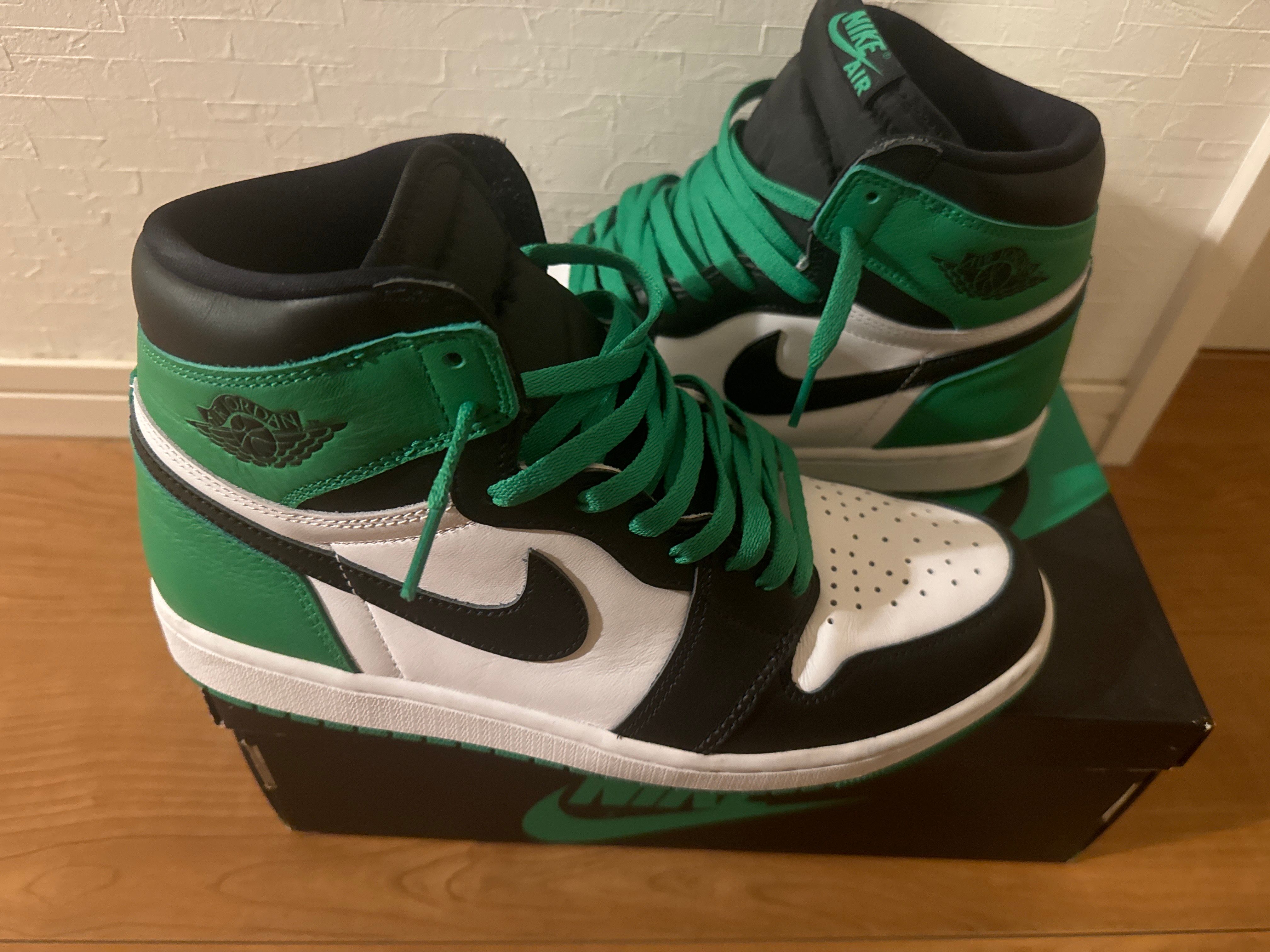 Nike Air Jordan 1 Retro High OG "Celtics/Black and Lucky Green" (2023)