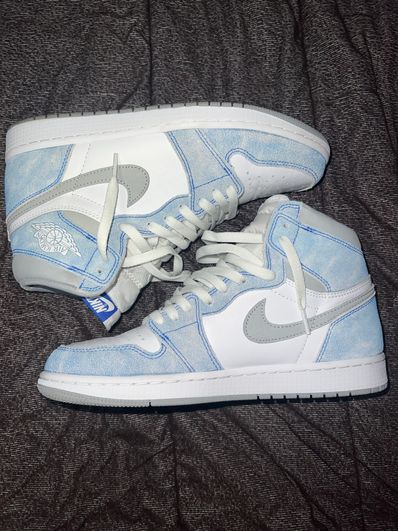 Nike Air Jordan 1 High OG "Hyper Royal"