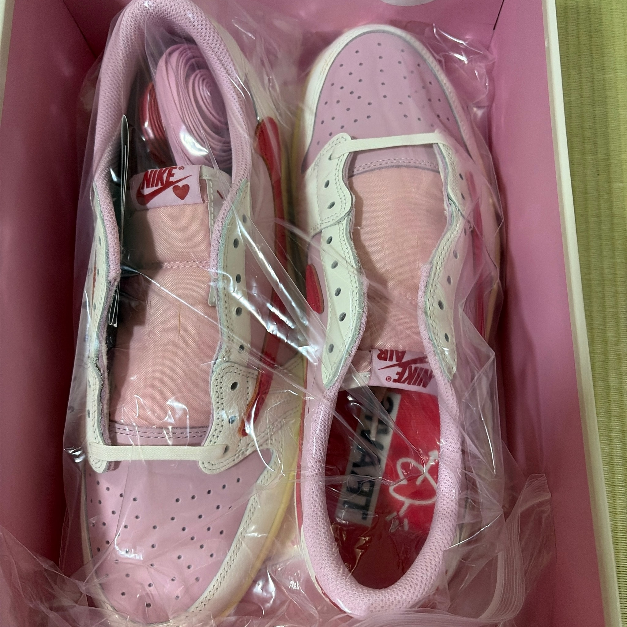トラヴィススコット × ナイキ エアジョーダン1 レトロ ロー OG 